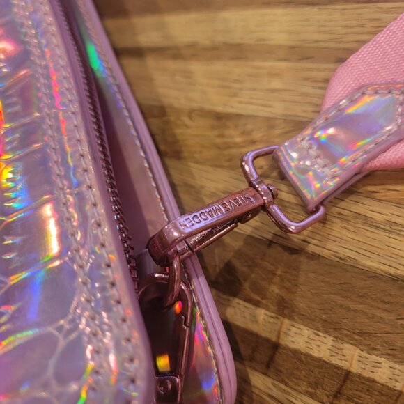 Steve Madden Blima Viral Pink Holographic Iridescent Crossbody Bag & Coin Pouch - Picture 4 of 16